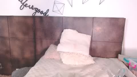 Hi guys online show from December 2025 03:29:01 PM