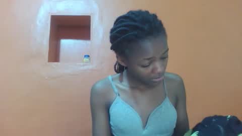 Lovely yvonne online show from October 2025 01:56:02 PM