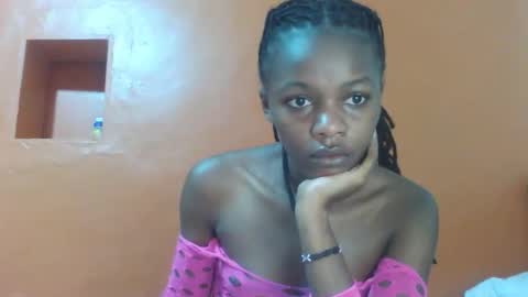 Lovely yvonne online show from November 2025 06:15:01 PM