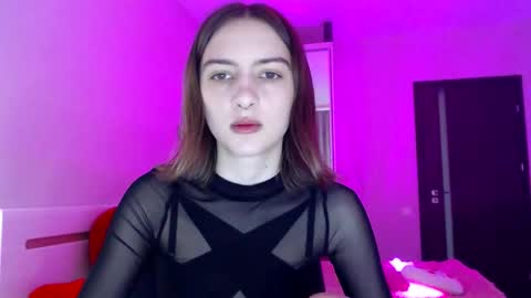 Snapshot of lovelybird69 chatting on June 2026 12:09:01 PM lovelybird69 online show from June 2026 12:09:01 PM