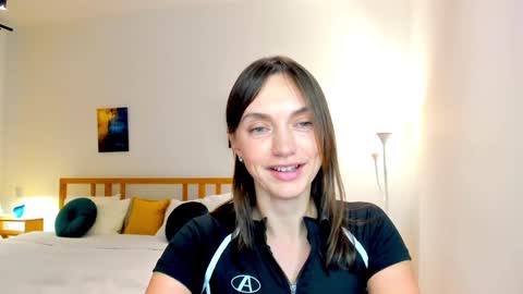 Snapshot of lovelyeemia chatting on December 2024 01:13:02 PM Mia online show from December 2024 01:13:02 PM