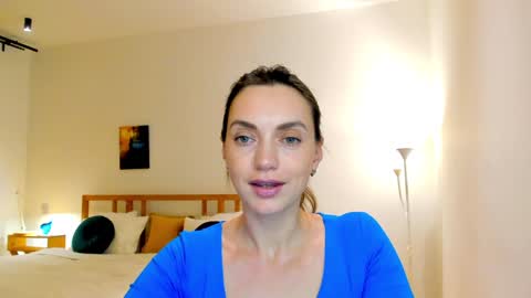 Snapshot of lovelyeemia chatting on December 2024 08:04:02 PM Mia online show from December 2024 08:04:02 PM