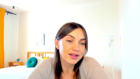Snapshot of lovelyeemia chatting on December 2024 11:15:01 AM Mia online show from December 2024 11:15:01 AM
