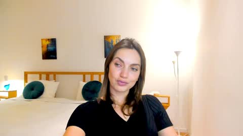 Snapshot of lovelyeemia chatting on December 2024 04:31:01 PM Mia online show from December 2024 04:31:01 PM