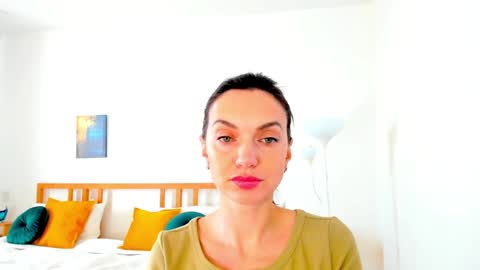 Snapshot of lovelyeemia chatting on December 2024 09:18:02 AM Mia online show from December 2024 09:18:02 AM