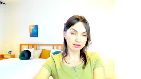 Snapshot of lovelyeemia chatting on December 2024 12:07:02 PM Mia online show from December 2024 12:07:02 PM