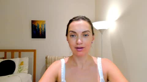 Snapshot of lovelyeemia chatting on December 2024 04:36:01 PM Mia online show from December 2024 04:36:01 PM