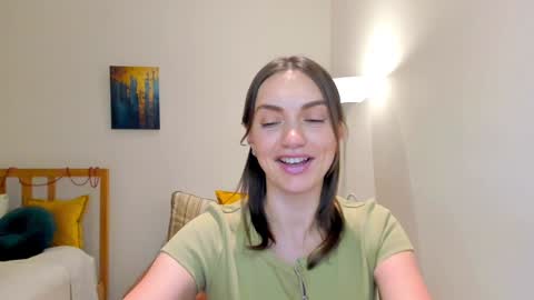 Snapshot of lovelyeemia chatting on December 2024 05:44:01 PM Mia online show from December 2024 05:44:01 PM
