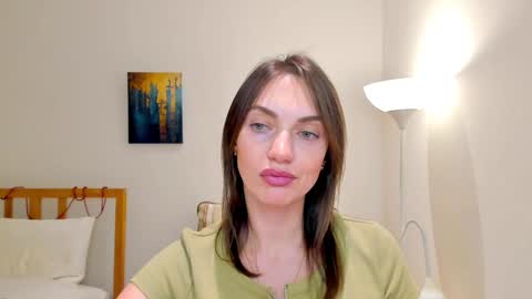Snapshot of lovelyeemia chatting on January 2025 05:37:01 PM Mia online show from January 2025 05:37:01 PM