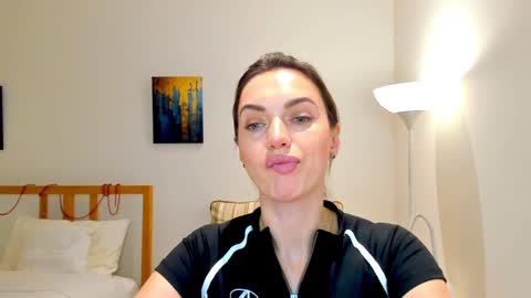 Snapshot of lovelyeemia chatting on January 2025 01:14:01 PM Mia online show from January 2025 01:14:01 PM