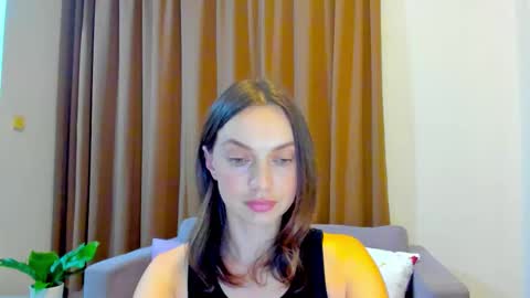 Snapshot of lovelyeemia chatting on September 2025 11:56:01 AM Mia online show from September 2025 11:56:01 AM