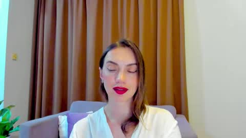 Snapshot of lovelyeemia chatting on October 2025 10:38:02 AM Mia online show from October 2025 10:38:02 AM