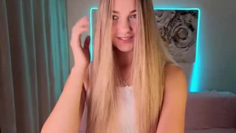 lovelygracee online show from March 2026 03:30:01 PM