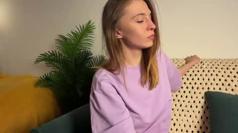 Kate only online show from April 2026 01:50:01 PM