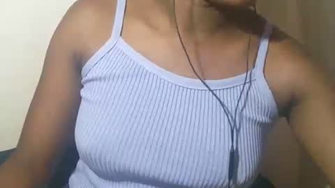 lovelylarra online show from February 2026 09:31:02 AM