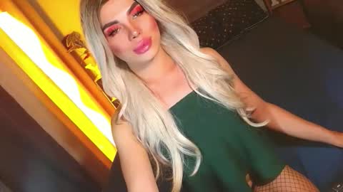 Snapshot of lovelymiss_shyna11 chatting on April 2026 08:45:01 AM lovelymiss_shyna11 online show from April 2026 08:45:01 AM