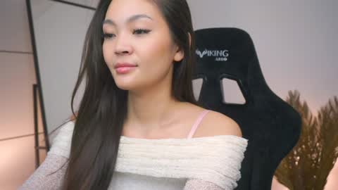 Snapshot of lovelynightt chatting on January 2025 06:14:02 PM kim online show from January 2025 06:14:02 PM