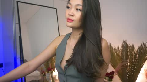 Snapshot of lovelynightt chatting on February 2025 02:05:01 PM kim online show from February 2025 02:05:01 PM