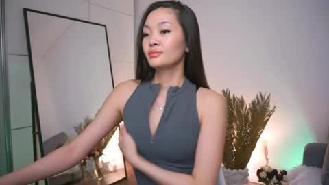 Snapshot of lovelynightt chatting on February 2025 05:48:01 PM kim online show from February 2025 05:48:01 PM