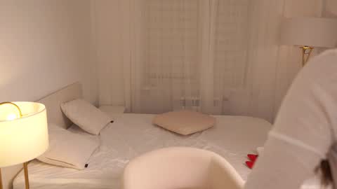 Snapshot of lovelynightt chatting on December 2025 01:28:01 PM kim online show from December 2025 01:28:01 PM