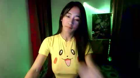 Snapshot of lovelypetite143 chatting on February 2026 08:38:01 PM lovelypetite143 online show from February 2026 08:38:01 PM