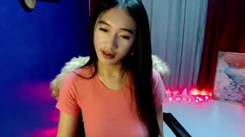 lovelypetite143 online show from April 2026 07:58:01 PM