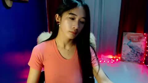 lovelypetite143 online show from April 2026 06:10:01 PM