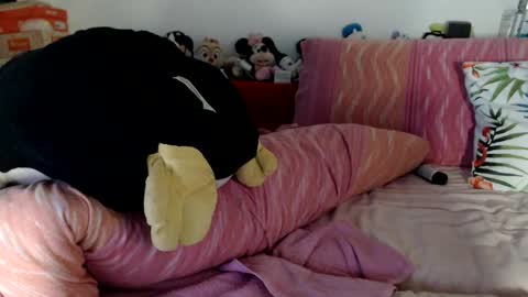 lovelywoman22 online show from March 2025 05:42:01 AM