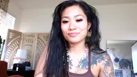 Snapshot of lovelyxmacii chatting on May 2026 10:52:02 PM lovelyxmacii online show from May 2026 10:52:02 PM