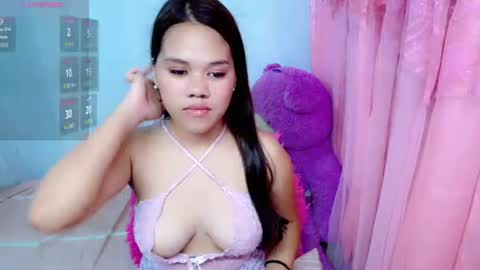lovelyy_leah online show from August 2026 11:53:01 AM