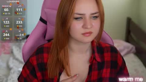 Snapshot of lovelyybell chatting on September 2025 07:24:02 AM B E L L online show from September 2025 07:24:02 AM