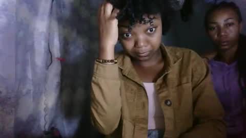 lovemarie08 online show from April 2026 01:55:01 AM