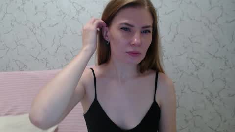 Mary Love online show from October 2025 03:24:02 PM