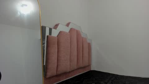 L O V E  online show from February 2025 11:40:02 AM