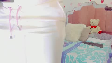 L O V E  online show from February 2025 11:44:02 AM