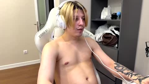 loverria online show from April 2026 05:02:01 PM