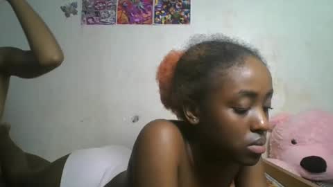 Snapshot of lovers_oncam chatting on June 2026 07:12:01 AM RedJoy online show from June 2026 07:12:01 AM