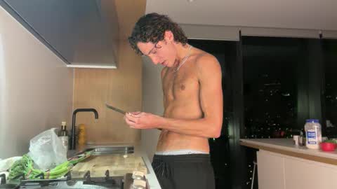 Leo Loves online show from February 2026 12:46:01 PM