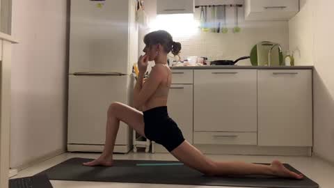 lovesstation online show from January 2025 05:26:01 PM