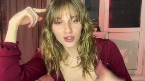 lovesstation online show from February 2025 09:26:02 PM