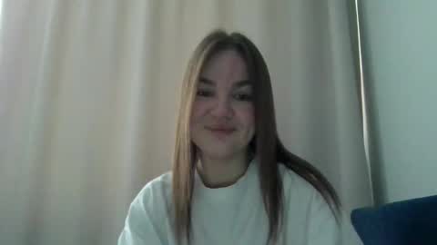 Snapshot of loviesimone chatting on February 2026 09:35:02 AM loviesimone online show from February 2026 09:35:02 AM