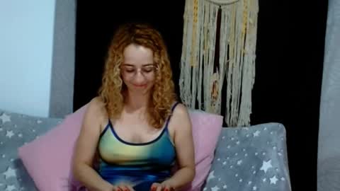 Snapshot of loving__lily chatting on February 2025 12:57:02 AM loving  online show from February 2025 12:57:02 AM