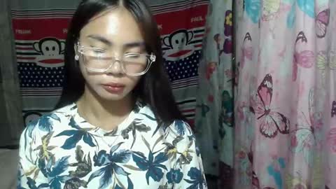 Snapshot of loving_rhean chatting on June 2026 02:33:01 PM loving_rhean online show from June 2026 02:33:01 PM