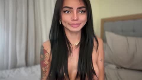 Snapshot of lowla_19 chatting on April 2026 07:33:02 PM Candice online show from April 2026 07:33:02 PM