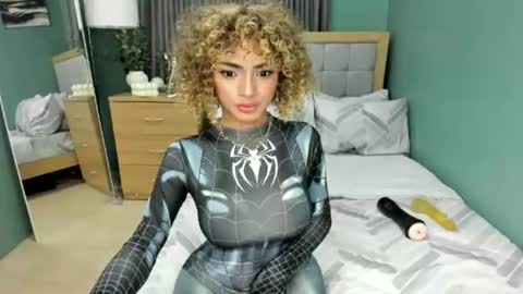 Snapshot of lowla_19 chatting on June 2026 02:47:02 AM Candice online show from June 2026 02:47:02 AM