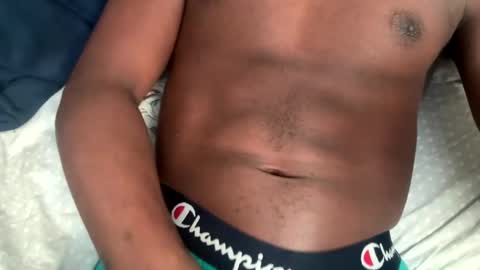 Snapshot of lowlife225 chatting on December 2024 09:06:01 PM lowlife225 online show from December 2024 09:06:01 PM