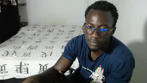 Snapshot of lowmay_palacios chatting on March 2026 07:14:02 AM Lowmay palacios online show from March 2026 07:14:02 AM