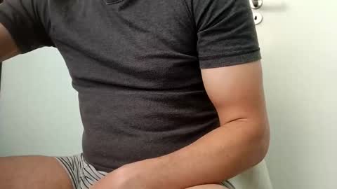 Snapshot of lprivat3e chatting on December 2025 03:10:01 PM lprivat3e online show from December 2025 03:10:01 PM