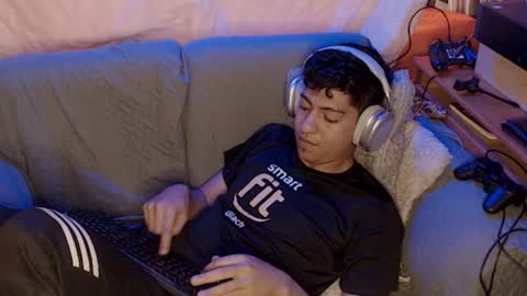 Snapshot of lpysami chatting on October 2025 11:45:02 PM lpysami online show from October 2025 11:45:02 PM