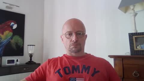 Snapshot of lrda49 chatting on March 2026 08:18:02 AM Espigle online show from March 2026 08:18:02 AM